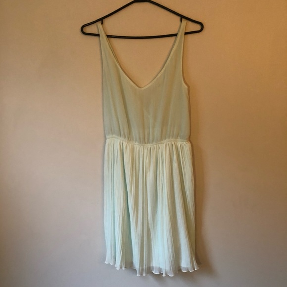 Dress - Picture 2 of 5